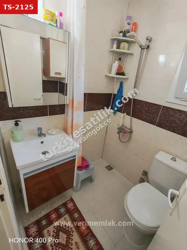 Seferihisar Ürkmez yolun deniz tarafında satılık 1+1 daire