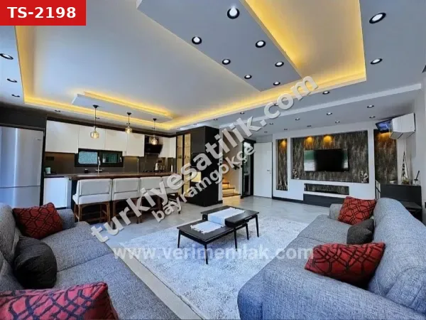 Seferihisar Akarcade Geniş Bahçeli Mustakil Havuzlu Lüx Satılık 4+1 Villa