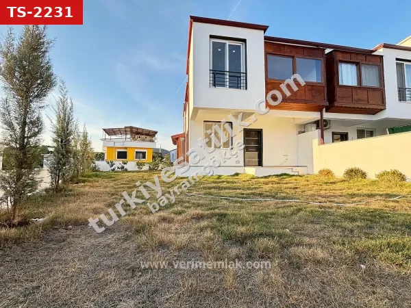 Doğanbey Payamlı Da Geniş Bahçeli Sıfır 3+1 Satılık Villa