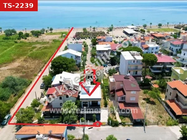 Seferihisar Doğanbey'de Deniz Tarafında Tek Müstakil Satılık 3+1 Villa